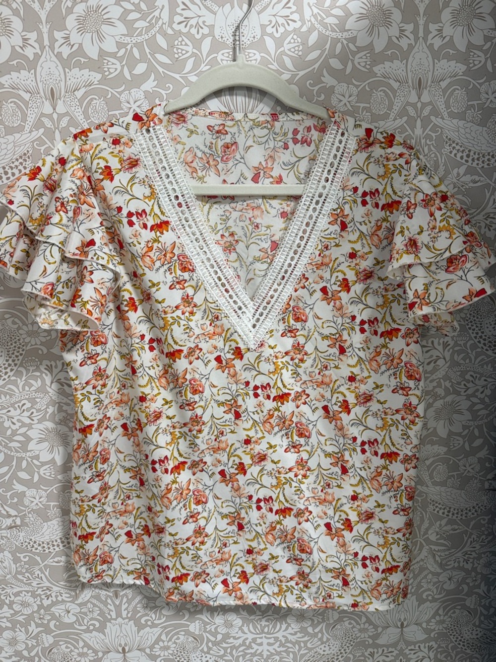 SHEIN Cream Floral V-Neck Ruffle Sleeve Blouse